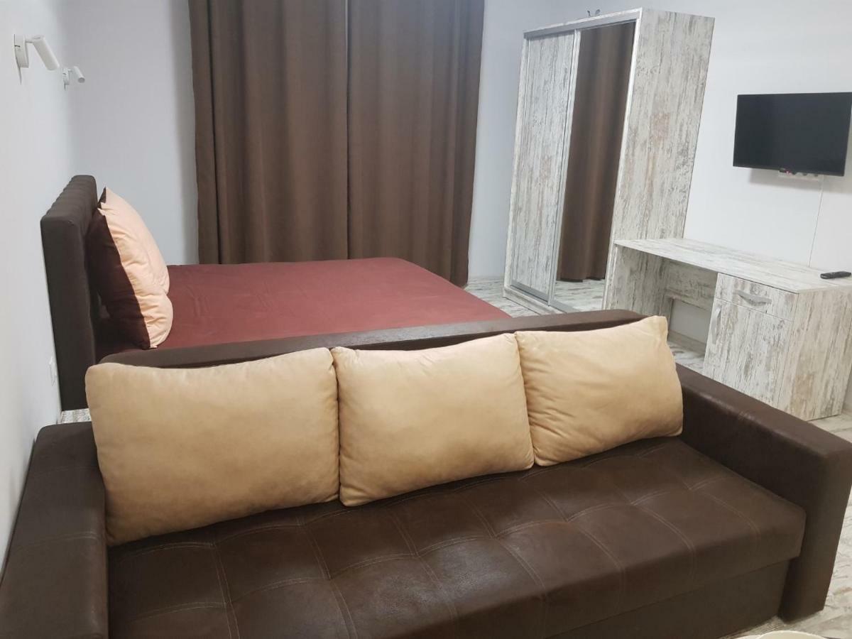 Silver Star Apartment 40M Uzhhorod Ngoại thất bức ảnh